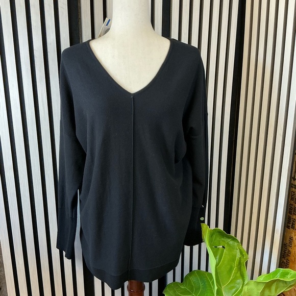 New ANNE KLEIN Black V-Neck Sweater with Silver Button Accents Sz XL - Picture 2 of 6